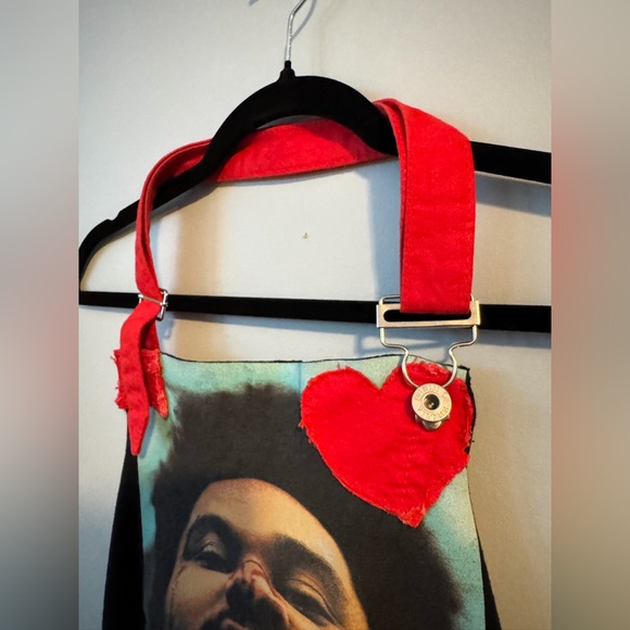 The Weekend Reworked Halter Top - Picture 2 of 5